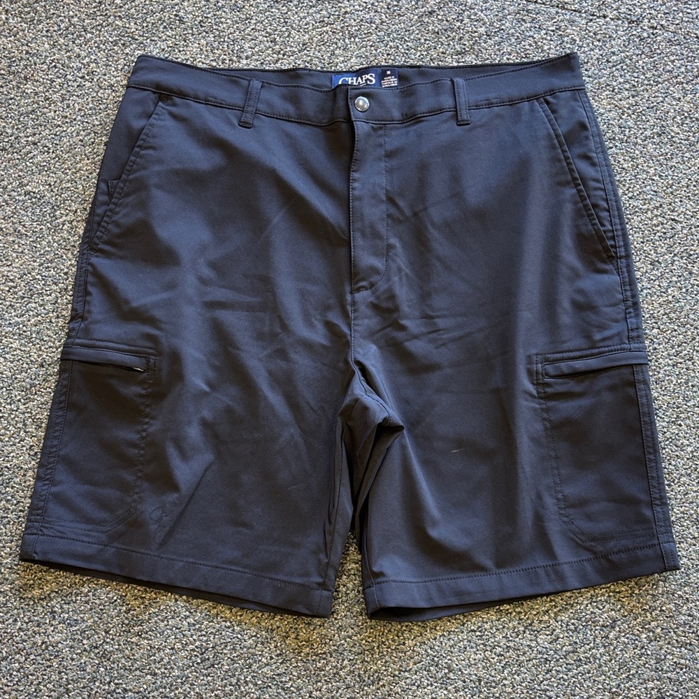 Chaps Men's Black cargo shorts